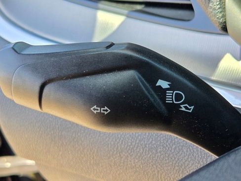 Used 2015 Lincoln MKC FWD image 12