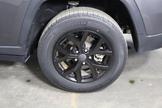 Used 2023 Jeep Grand Cherokee Limited RWD image 47
