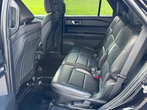 Used 2020 Ford Explorer 4WD Police Interceptor image 16