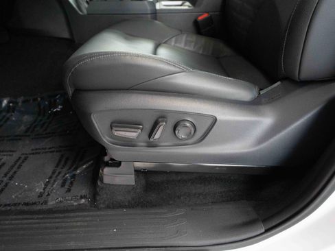 Used 2024 Toyota Tacoma TRD Sport w/ TRD Sport Premium Package AWD/4WD image 12