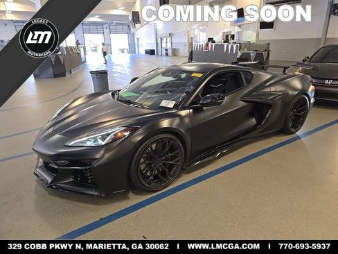 Used 2024 Chevrolet Corvette Z06 RWD image 1