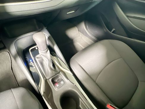 Used 2022 Toyota Corolla LE FWD image 24