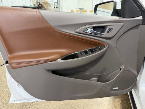 Used 2016 Chevrolet Malibu LT w/ Leather Package image 21