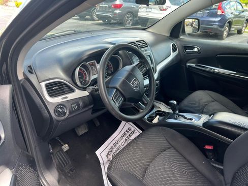 Used 2014 Dodge Journey FWD image 16