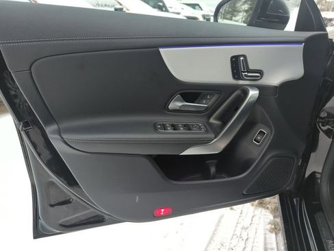 Used 2025 Mercedes-Benz CLA 250 4MATIC image 15