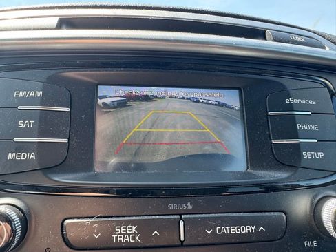 Used 2016 Kia Sorento AWD w/ LX Convenience Package image 13