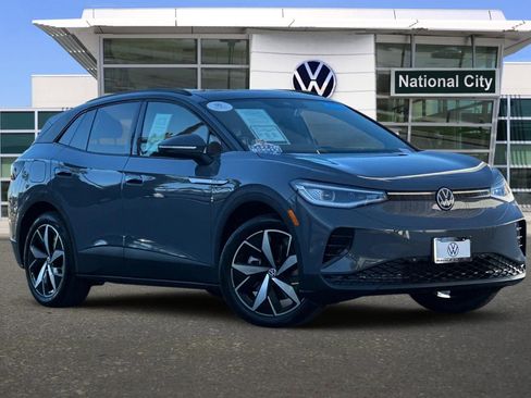 Used 2023 Volkswagen ID.4 S image 2