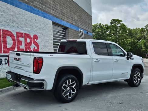 Used 2023 GMC Sierra 1500 SLT AWD/4WD image 7