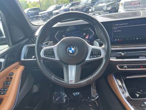 Used 2025 BMW X5 xDrive40i w/ M Sport Package image 24