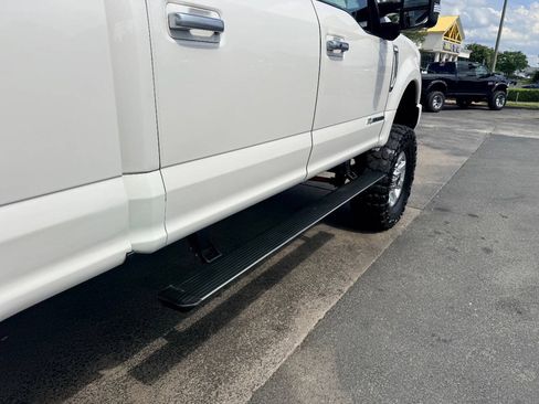 Used 2019 Ford F250 Limited w/ FX4 Off-Road Package AWD/4WD image 14