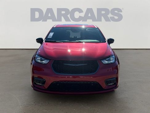 New 2026 Chrysler Pacifica Select image 2