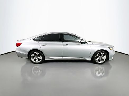 Used 2018 Honda Accord EX-L image 4