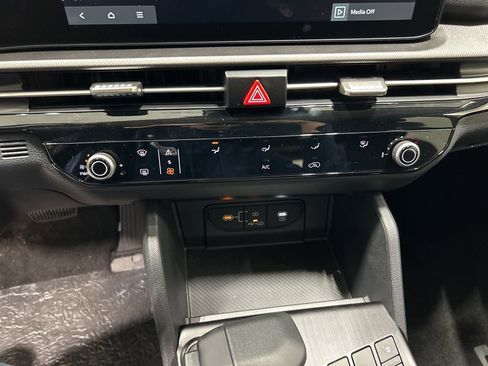 New 2026 Kia Sportage LX image 21