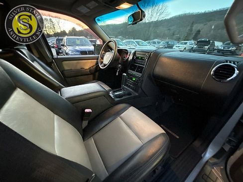 Used 2009 Ford Explorer Sport Trac Limited image 16