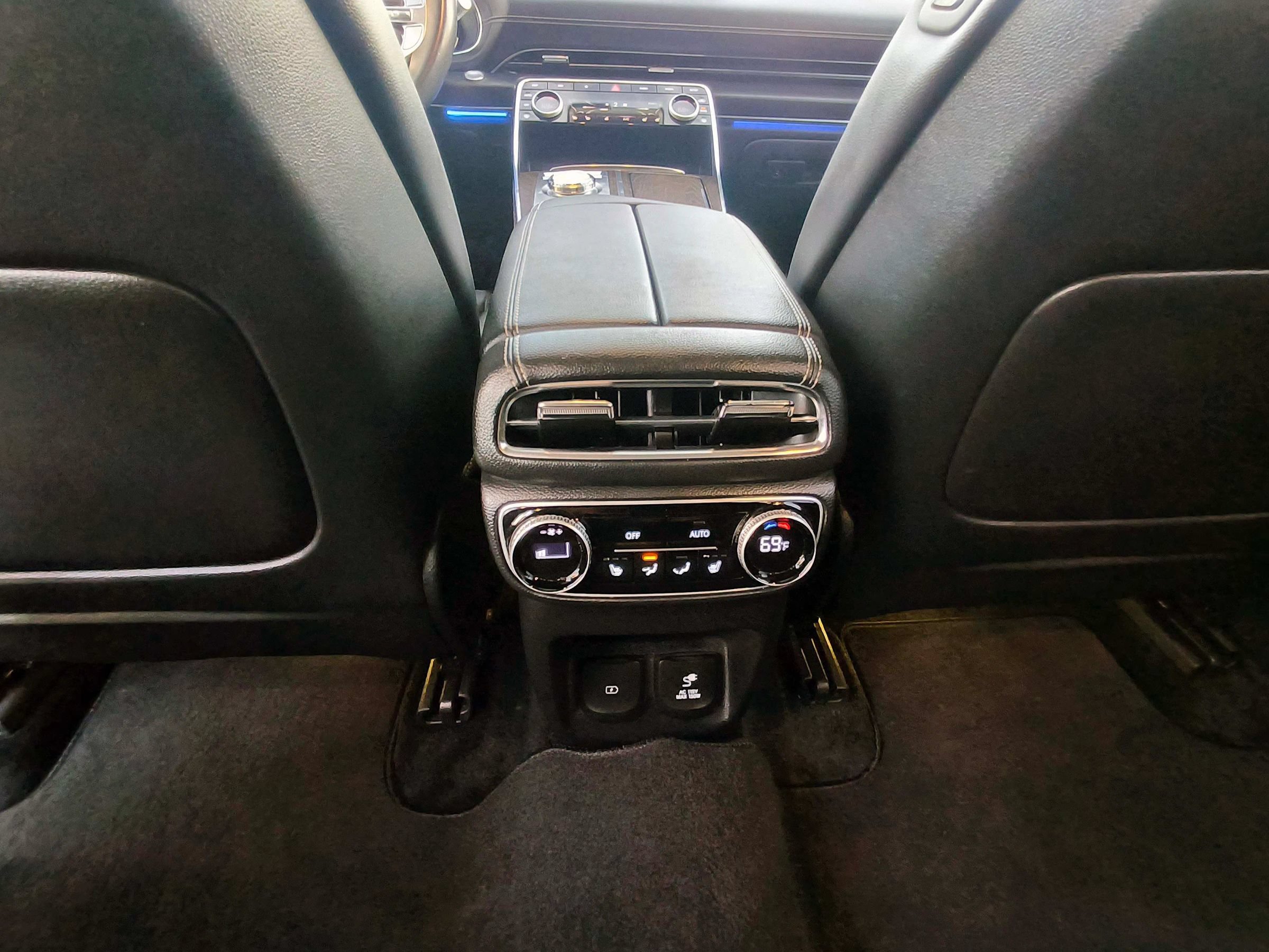 Used 2023 Genesis GV80 2.5T w/ Prestige 20" Package AWD/4WD image 35