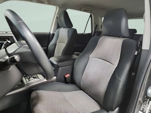 Used 2020 Toyota 4Runner SR5 image 21