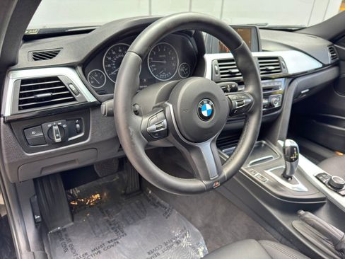 Used 2017 BMW 320i xDrive Sedan image 13
