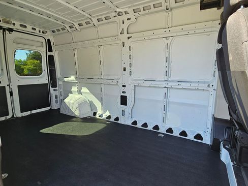 Used 2021 RAM ProMaster 2500 image 16