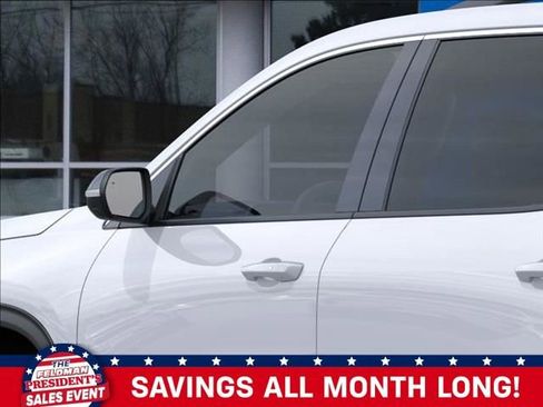 New 2026 Chevrolet Traverse LT w/ Sun and Wheel Package image 12