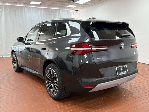 Used 2026 BMW X3 xDrive30i w/ Premium Package AWD/4WD image 3