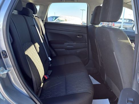 Used 2025 Mitsubishi Outlander Sport AWD image 17