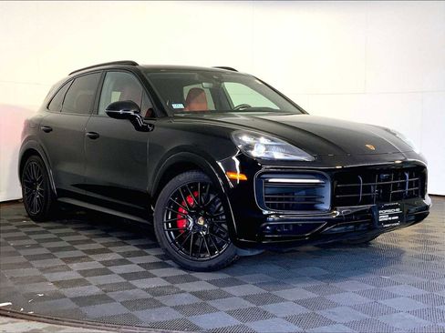 Certified 2021 Porsche Cayenne GTS AWD/4WD image 9