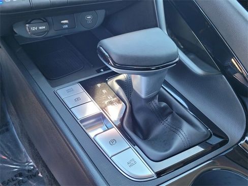 New 2025 Hyundai Elantra Limited image 10