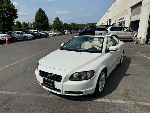 Used 2009 Volvo C70 T5 FWD image 23