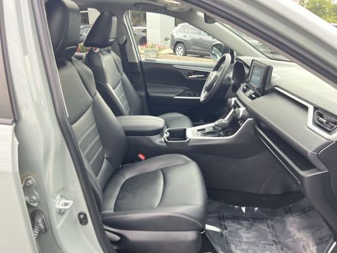 Used 2022 Toyota RAV4 XLE Premium AWD/4WD image 26