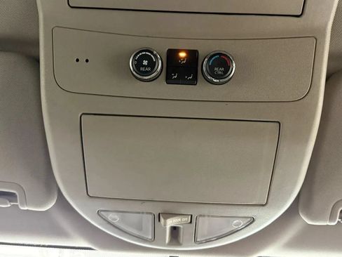 Used 2014 Nissan Armada SV AWD/4WD image 40