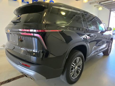 Used 2026 Chevrolet Traverse LT AWD/4WD image 14