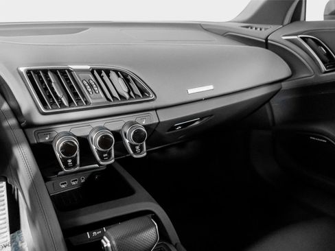 Used 2022 Audi R8 V10 image 33