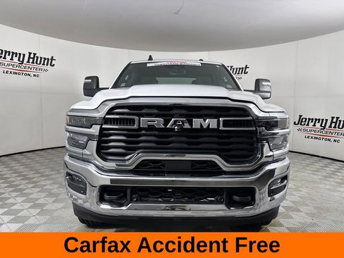 Used 2026 RAM 2500 Big Horn AWD/4WD image 3