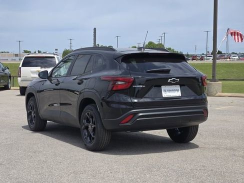New 2026 Chevrolet Trax LT FWD image 3