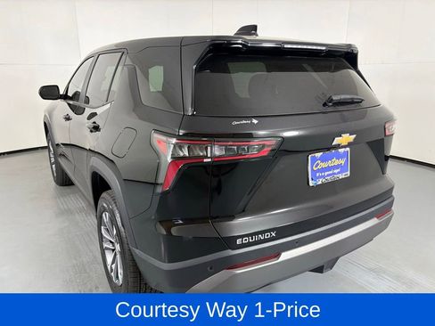 Used 2026 Chevrolet Equinox LT FWD image 8