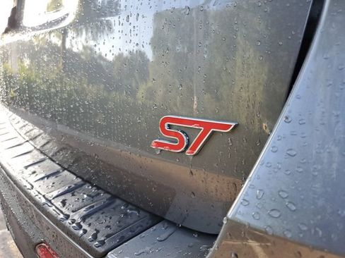 Used 2025 Ford Explorer ST RWD image 8