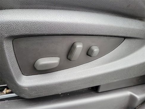 Used 2015 GMC Sierra 1500 SLT w/ SLT Crew Cab Value Package image 18