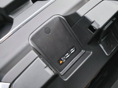 New 2026 GMC Sierra 3500 SLT image 24