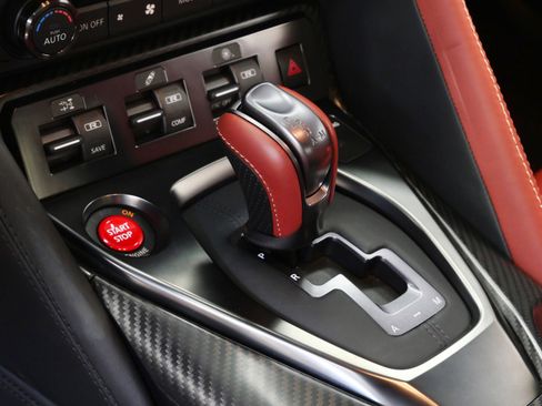Used 2024 Nissan GT-R Premium w/ Premium Interior Package AWD/4WD image 29