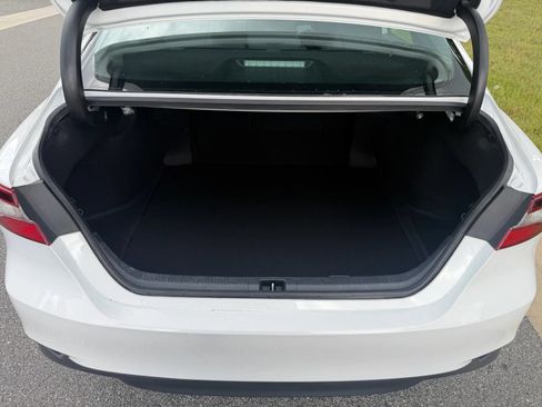 Used 2021 Toyota Camry LE w/ Cold Weather Package FWD image 11