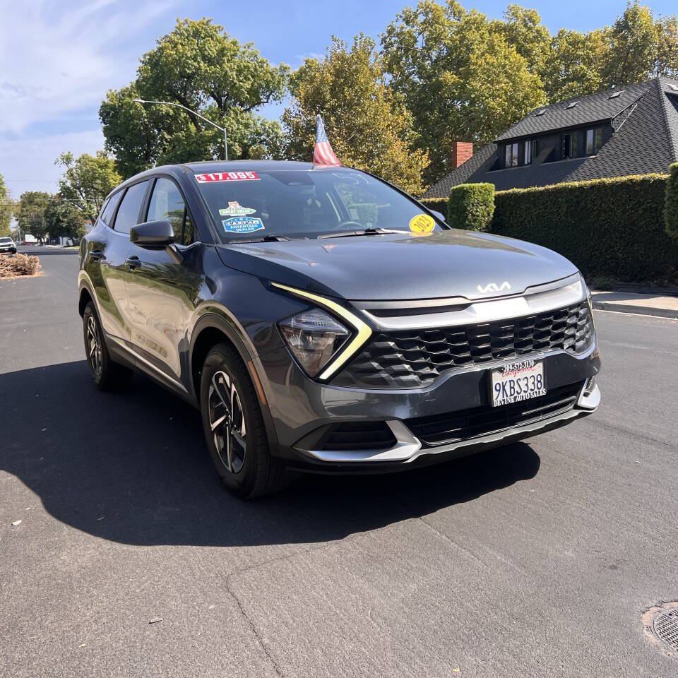 Used 2023 Kia Sportage LX AWD/4WD image 2
