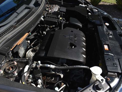 Used 2017 Mitsubishi Outlander SE AWD/4WD image 34