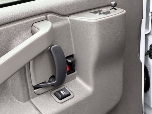 Used 2023 Chevrolet Express 2500 w/ Driver Convenience Package image 11