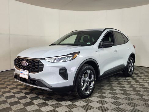 New 2026 Ford Escape ST-Line w/ Tech Pack #1 AWD/4WD image 3