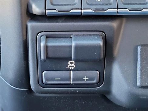 New 2024 GMC Sierra 2500 Pro w/ Convenience Package image 13