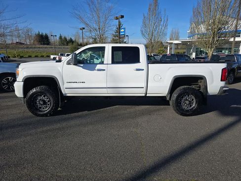 Used 2015 GMC Sierra 3500 Denali image 3