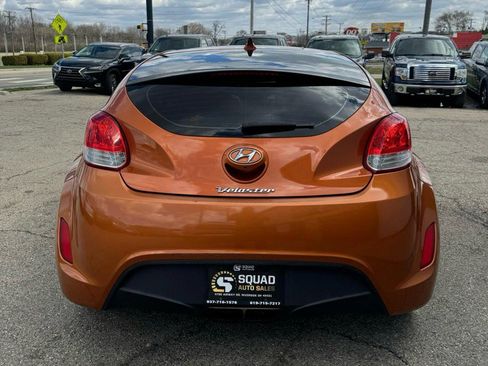 Used 2015 Hyundai Veloster image 4