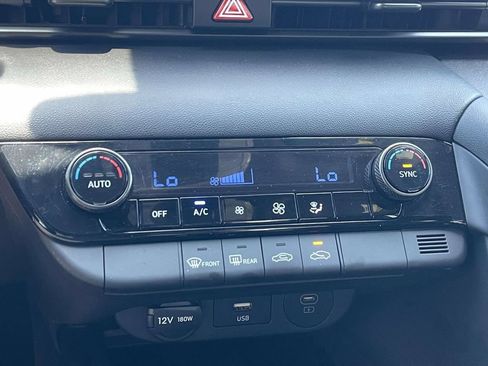 Certified 2025 Hyundai Elantra Sport FWD image 19