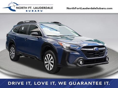 Used 2025 Subaru Outback Premium AWD/4WD image 1