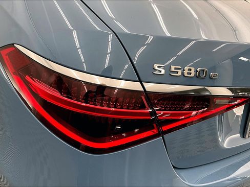 New 2026 Mercedes-Benz S 580e 4MATIC Sedan image 12